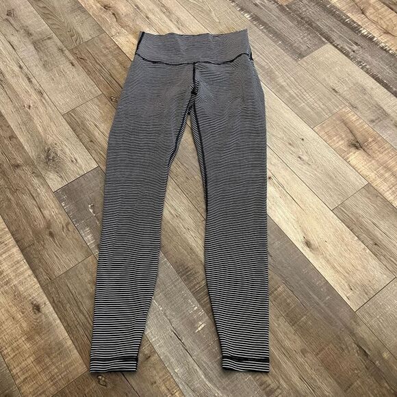 Lululemon Wunder Under Hype Stripe Black White size 8 - Picture 1 of 8